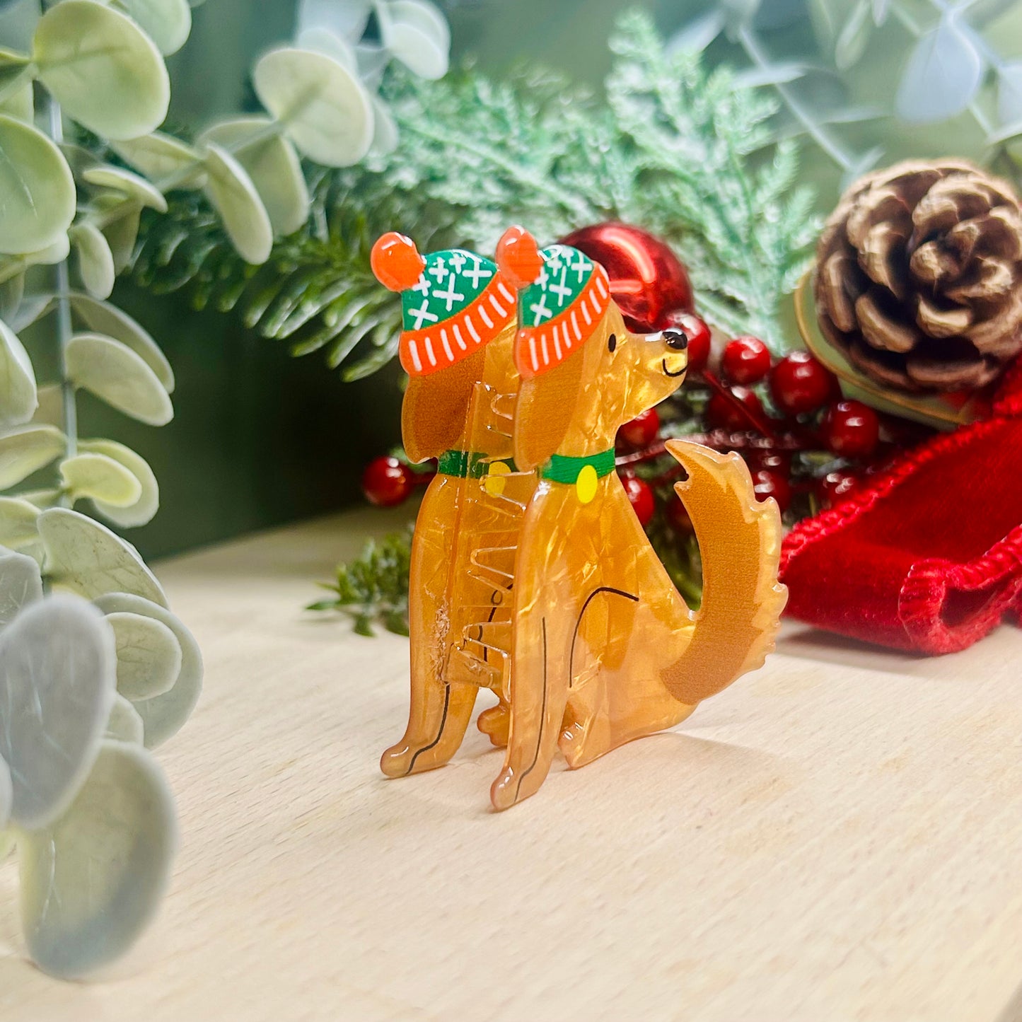 Hair Claw Hugo Jr Dog Design | Winter Accessory & Shelf Décor | Light Brown with Wooly Hat