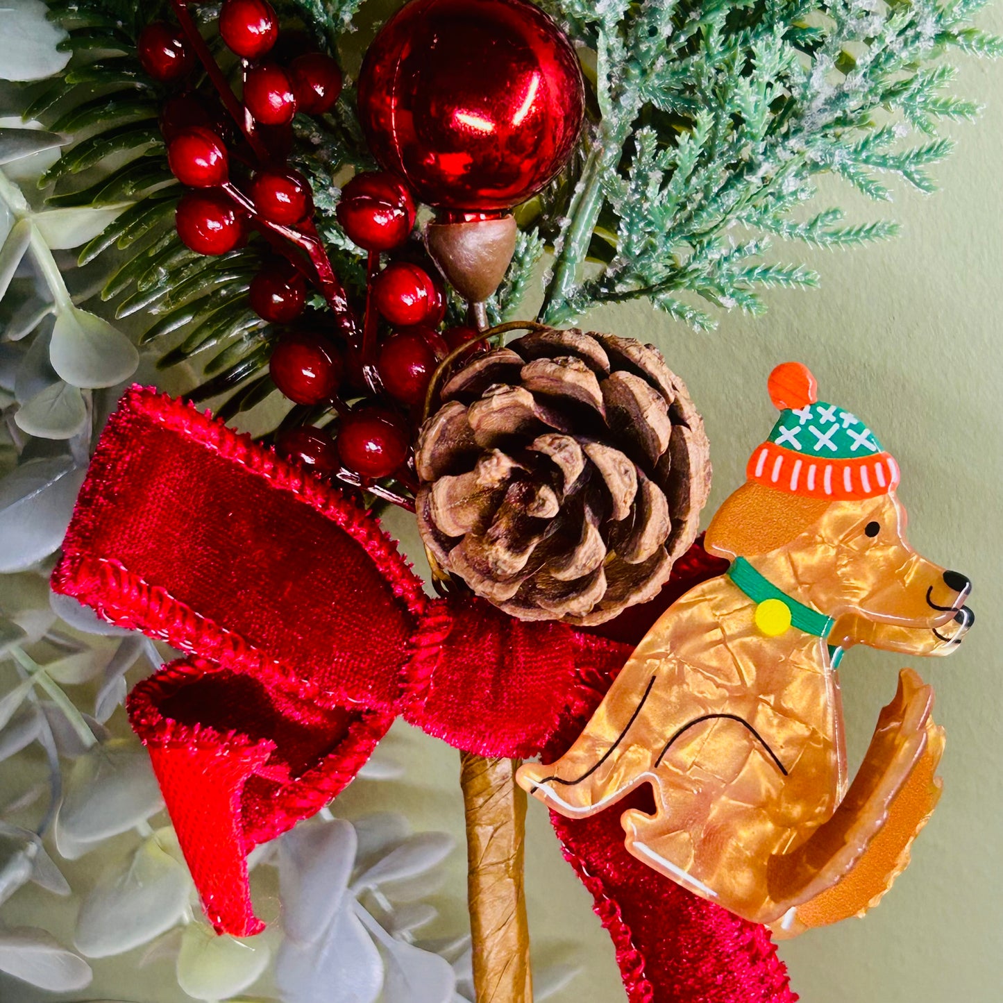 Hair Claw Hugo Jr Dog Design | Winter Accessory & Shelf Décor | Light Brown with Wooly Hat