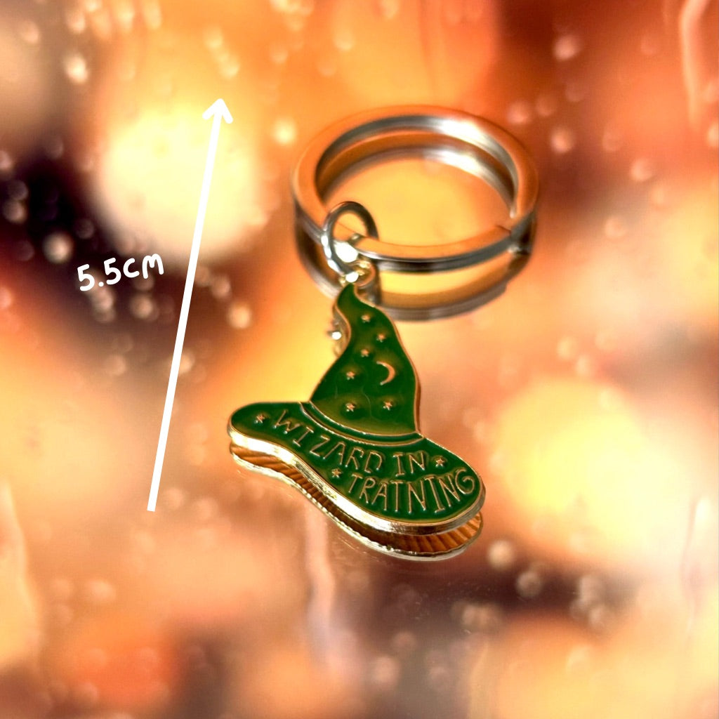 Wizard in Training – Green Wizard Hat Enamel Keyring